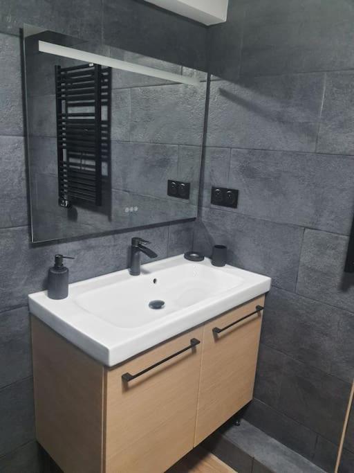 Superbe Appartement Avec Jacuzzi Et Exterieur Perpignan Exteriör bild